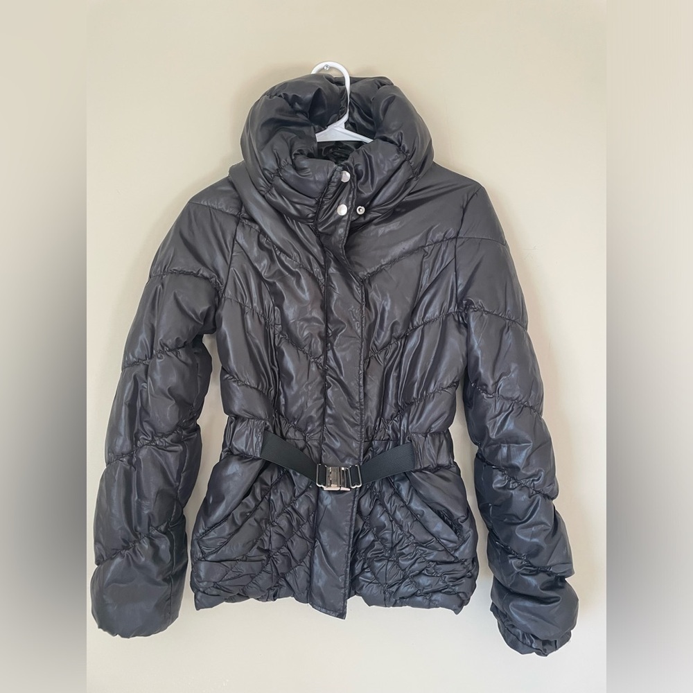 H&M Shiny Black Puffer Jacket with Belt puffed neck. NWOT size2 (small)
